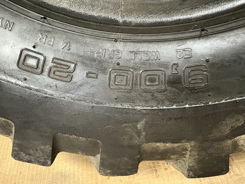 9.00-20 Mitas NB38 opony uzywane 9.00R20