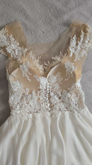 Piękna Suknia ślubna-muślin MillaNova