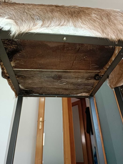 Bancos de Bar 200€/2 em vez 518€, marca KARE