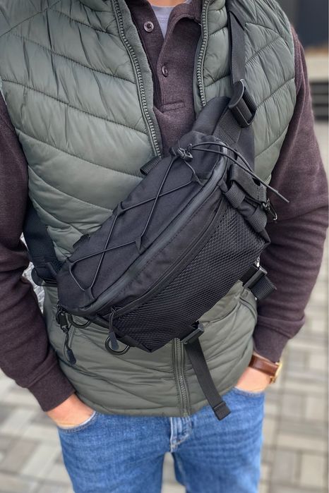 Сумка через плече тактична поясна нагрудна чорна зі стропами карабін