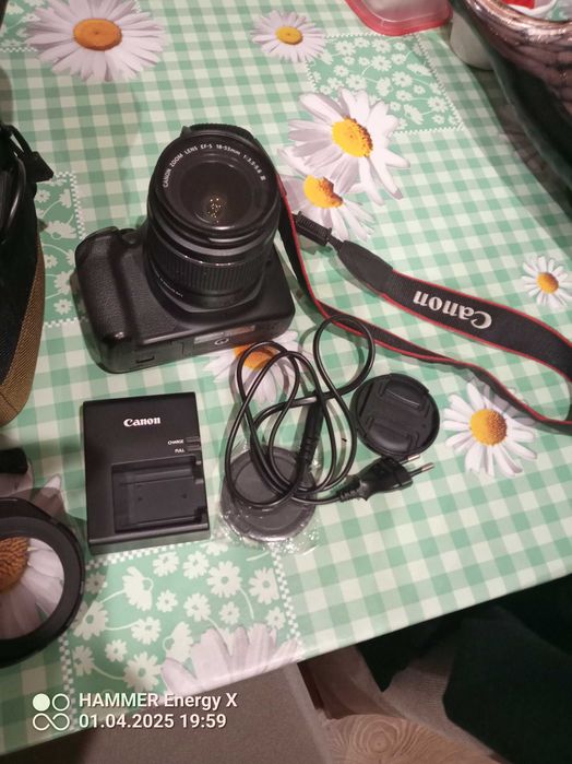 Aparat Lustrzanka Cyfrowa Canon EOS1300D plus obiektyw plus torba