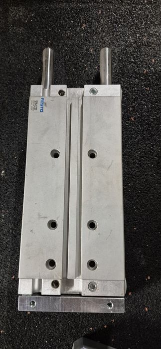 Festo dfm - 32-160-B-PPV-A KF silownik pneumatyczny