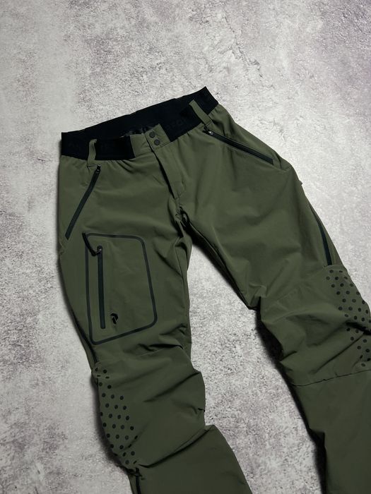 М(size) Жіночі трекінгові штани Peak Performance на Утяжках Софтшелл