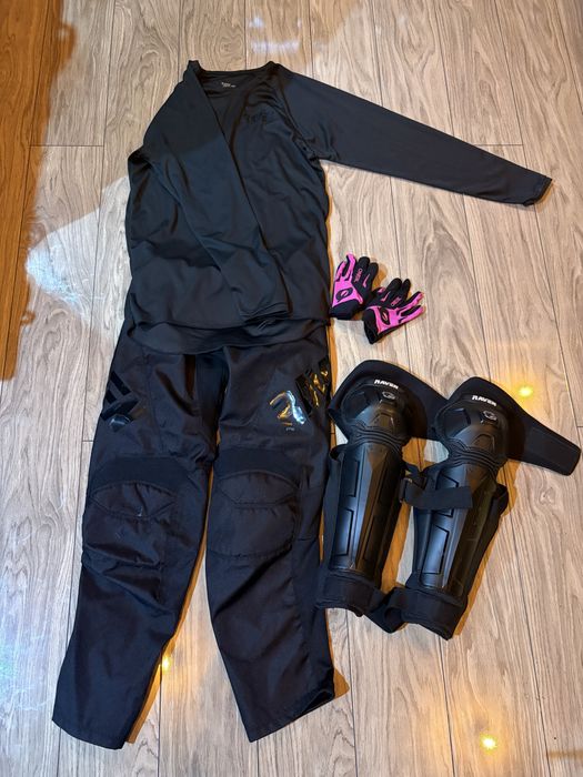 Strój na crossa raven rival+ochraniacze na kolana+rękawice