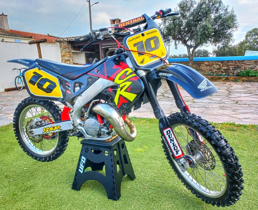 Honda CR 125 ------Vintage