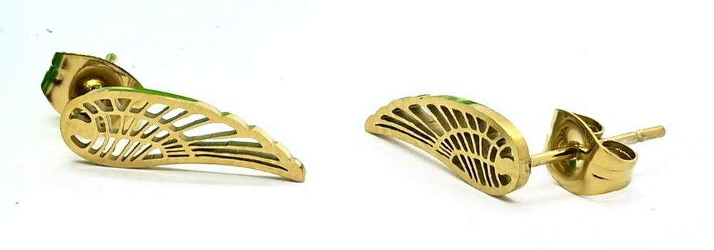 kolczyki wykonane z stali szlachetnej