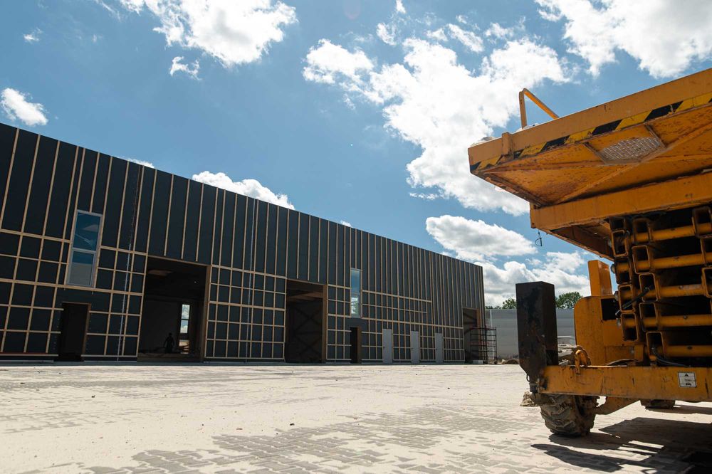 Оренда дерев'яного складу 291 м² у Львові.  Логістичний центр PERETYN