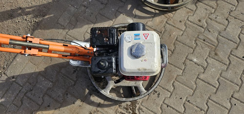 Zacieraczka krawędziowa do betonu Paclite M600 Barikell Honda