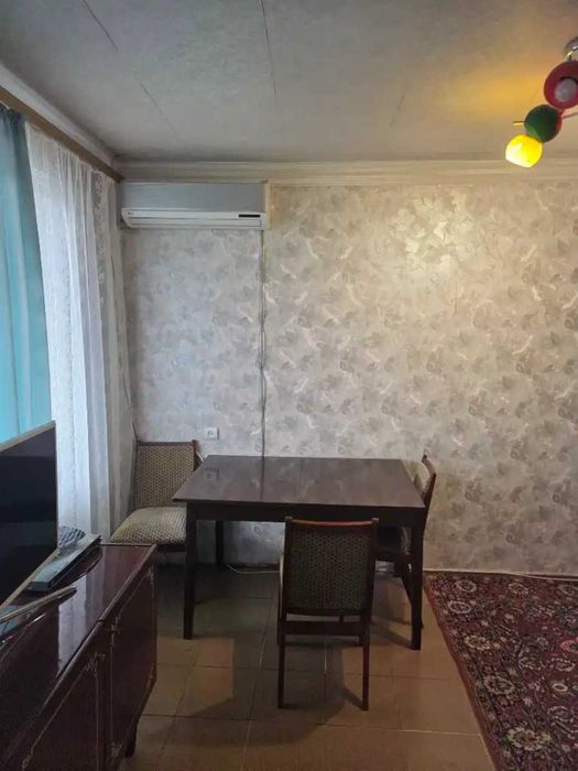 Продам 4к квартиру, косметичний ремонт, вул.Янтарна Лівий берег