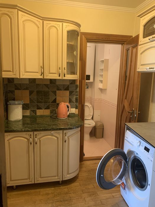 Подобово житло біля лікарні Пантелеймона (UNBROKEN)