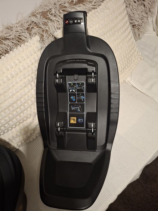 Conjunto Maxi-Cosi – Carrinho Zelia S + Base Isofix FamilyFix3