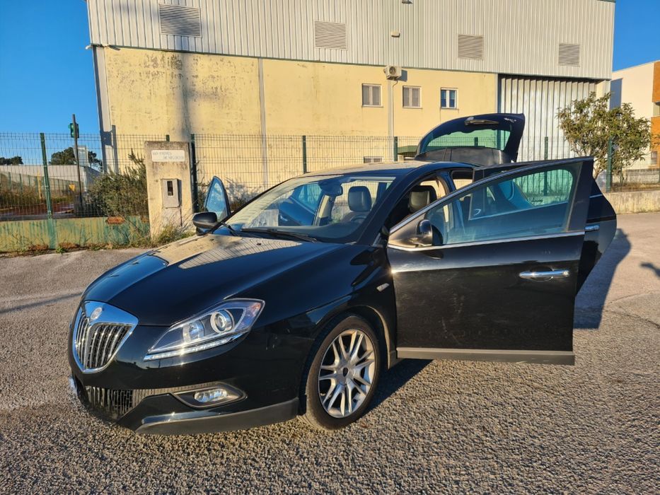 Lancia Delta 1.6 Multijet (2010)-Estilo italiano