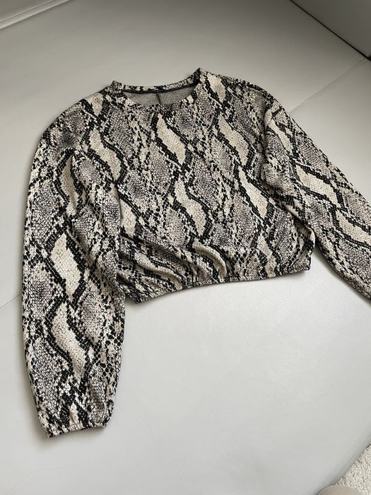 Светер укорочений