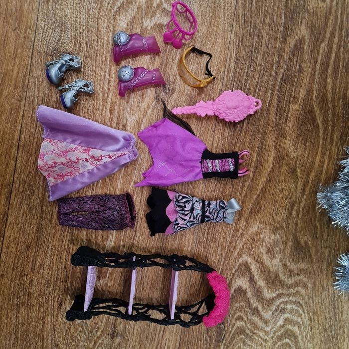 Аутфит, одяг, взуття, меблі monster High