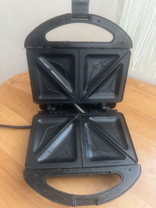 Бутербродниця American