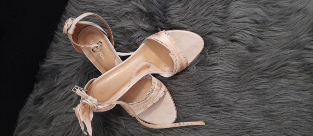 Gino Rossi r 38 piekne. Sandałki  szpilki beżowe beż