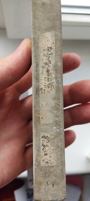 Натуральный Заточной камень  нротон Queer Creeck квир  крек США год 1