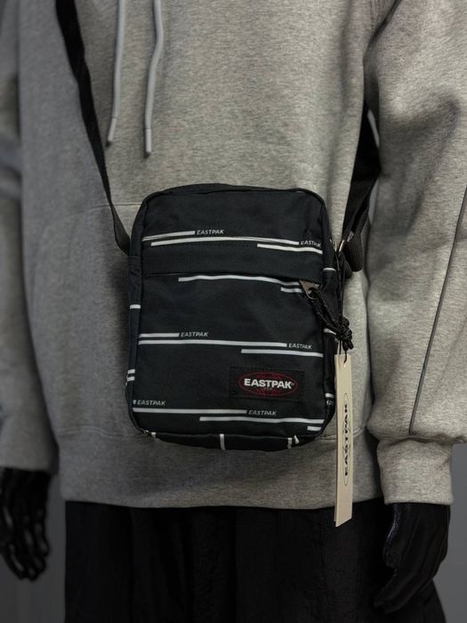 Сумка месенджер Eastpak
