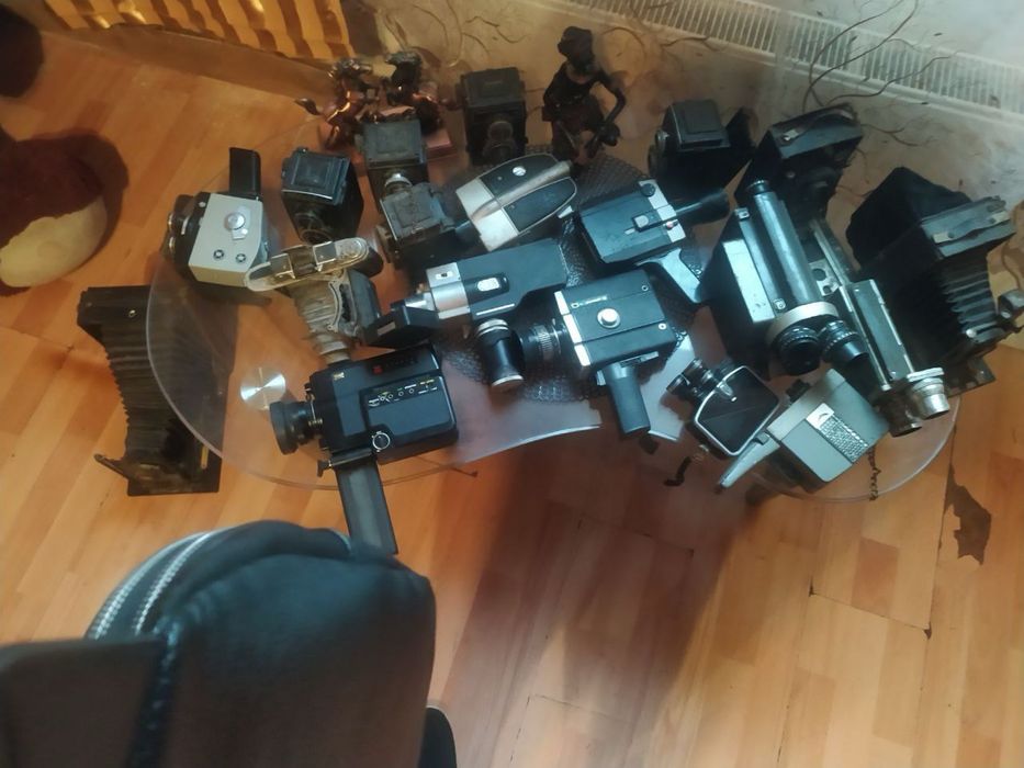 Колекція ретрокамер, відеокамер