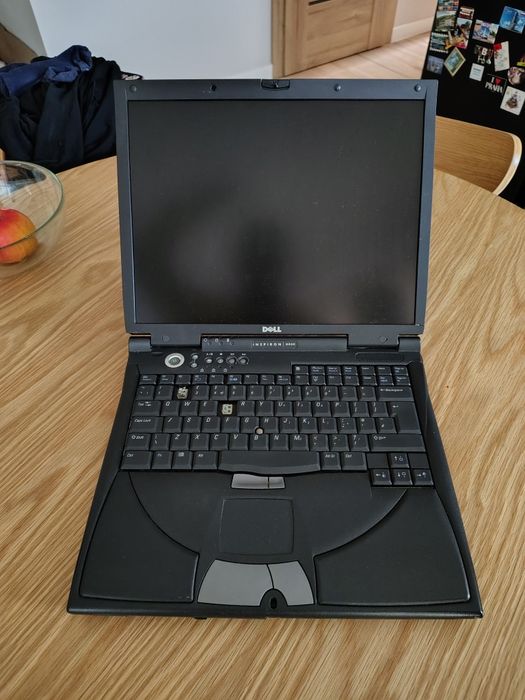 Dell Inspiron 8000.