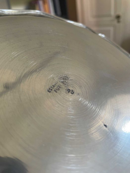 Conjunto de 7 pratos de estanho