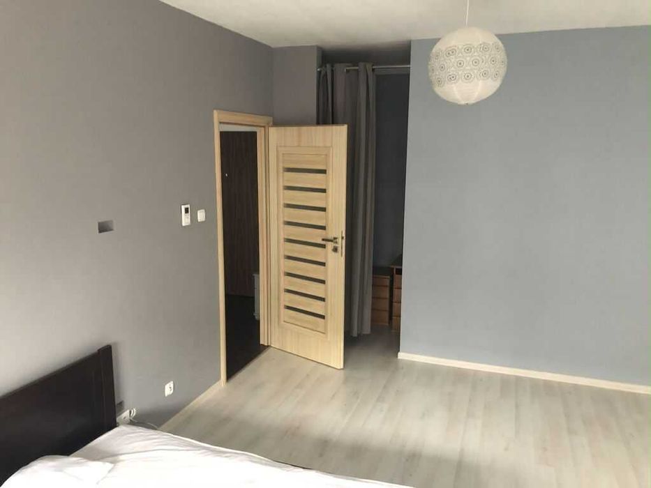 2 pok. 57m2, balkon, winda, 1 piętro. Gumieńce - 2700 zł