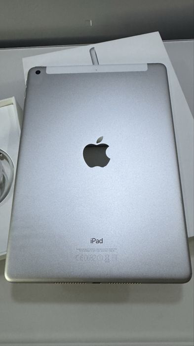 IPad 128 GB silver