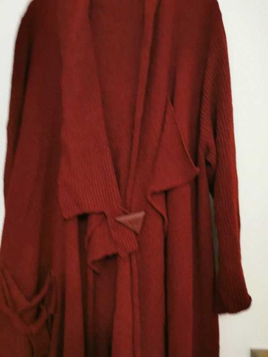 Zuza Bart asymetryczny kardigan burgund bordo 80% wełna
