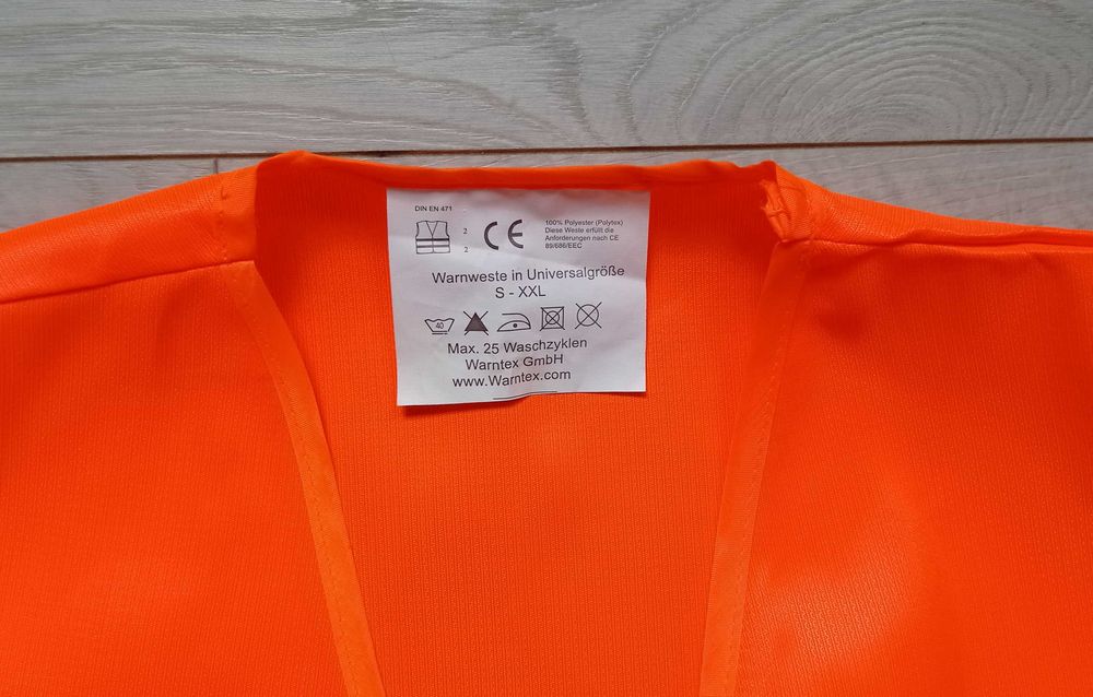 Жилет сигнальный со светоотражающими вставками / защитный / аварийный