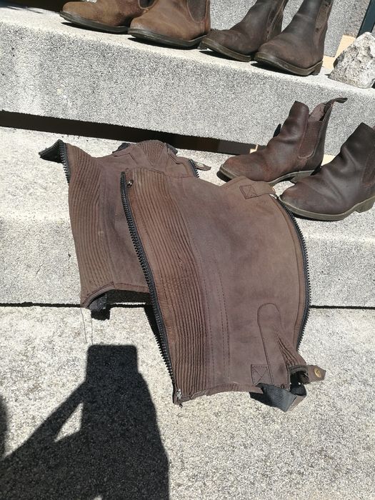 Equipamento criança para hipismo botas e perneiras c novo vendo troco