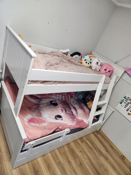 Łóżko piętrowe ( spanie 120 i 90 ) szuflada lub dodatkowe łóżko.  Pożądane ( 22mm deski)