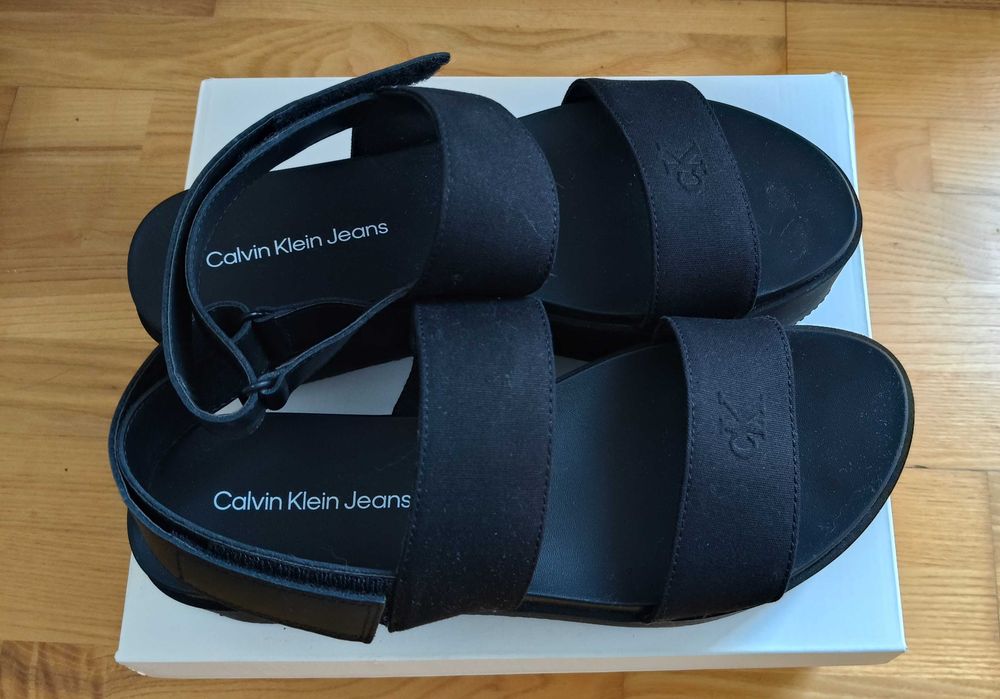 Sandały damskie na platformie Calvin Klein r. 40 jak nowe