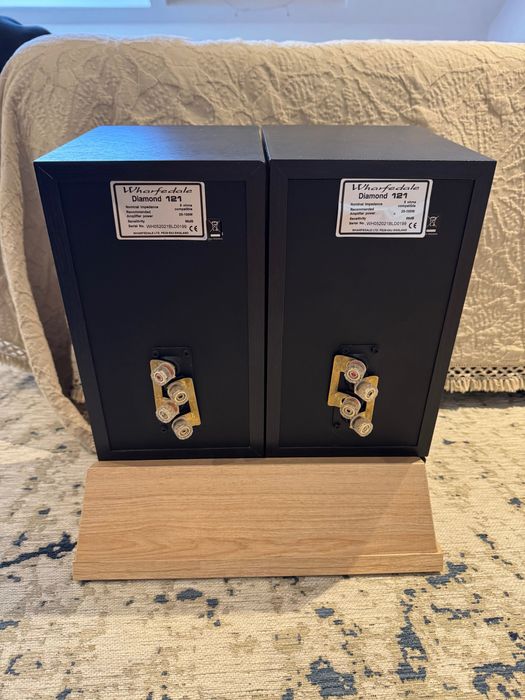 Colunas Whaferdale Diamond 121