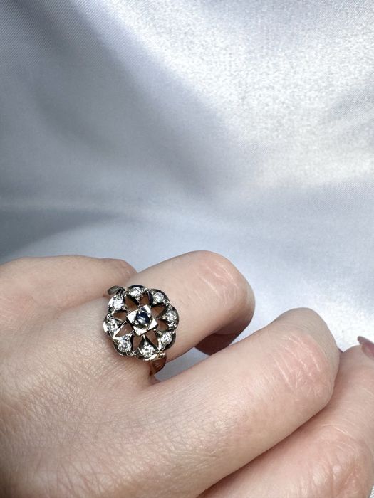 Золота радянська каблучка з діамантами та сапфіром