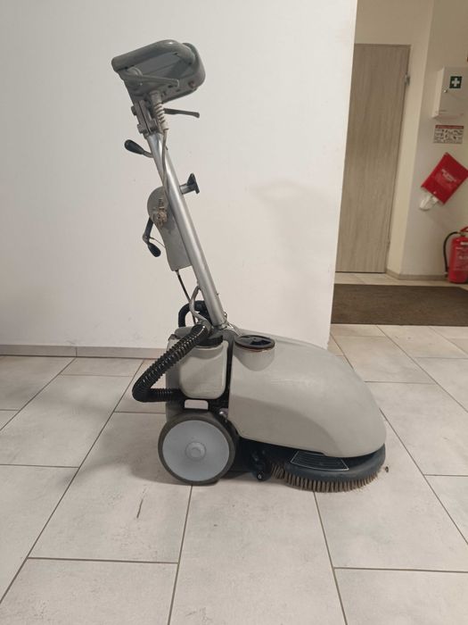 Szorowarka /maszyna czyszcząca Comac Vispa Sieciowa 230V