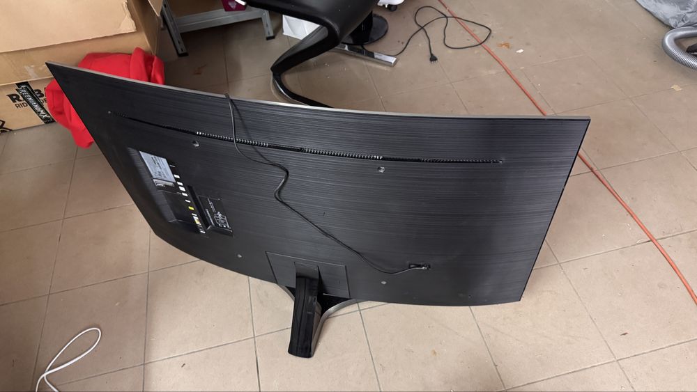 Tv samsung 49” uszkodzon matryca przez dziecko