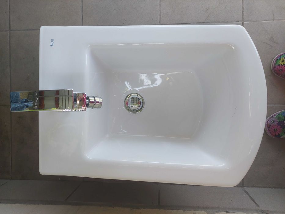 Bidet ROCA z baterią