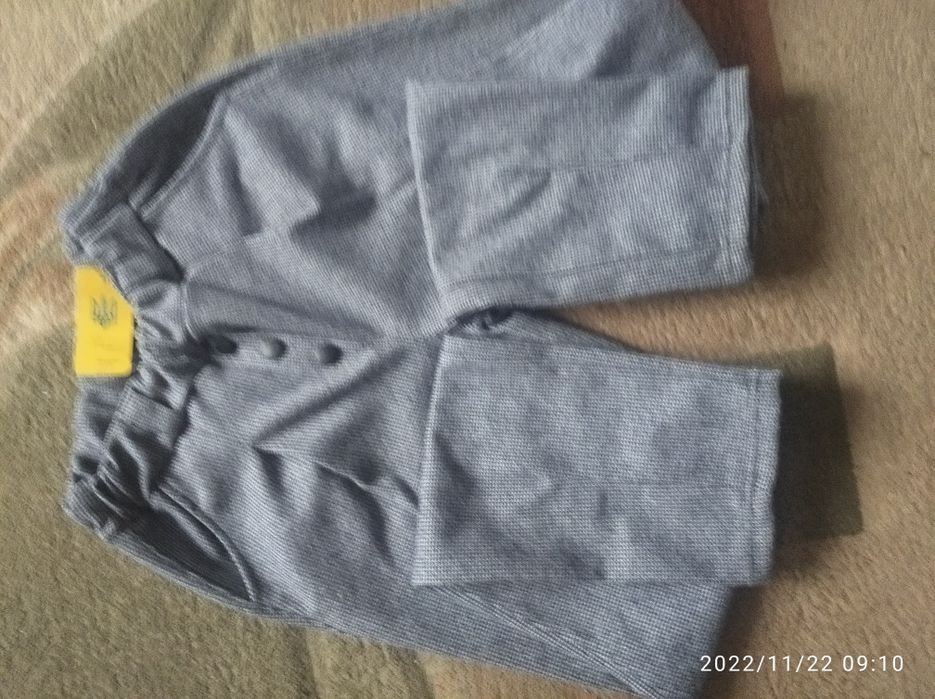 Штани теплі,жіночі,нові.