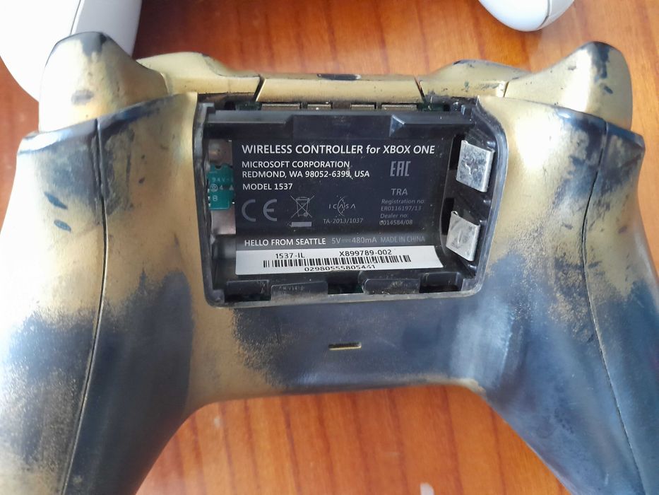 Xbox One + comandos + jogos
