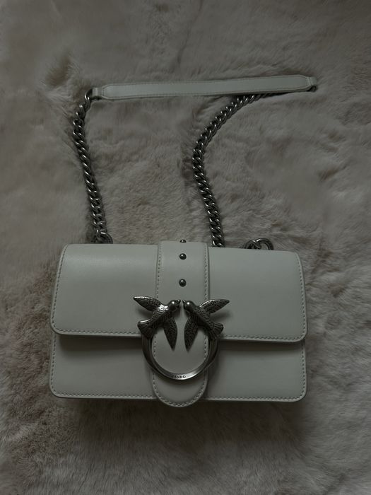 Torebka Pinko biała.