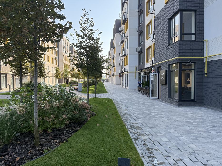 Склад, фасадне комерційне приміщення, 40 метрів, ЖК Молодість