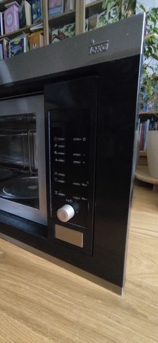 Kuchenka mikrofalowa TEKA z grillem do zabudowy