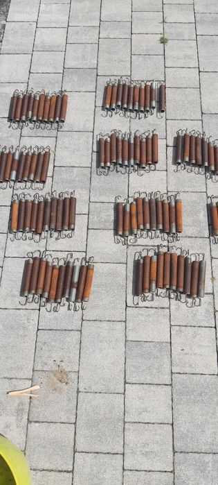 Sprzedam sprężyny do trampoliny 100 szt