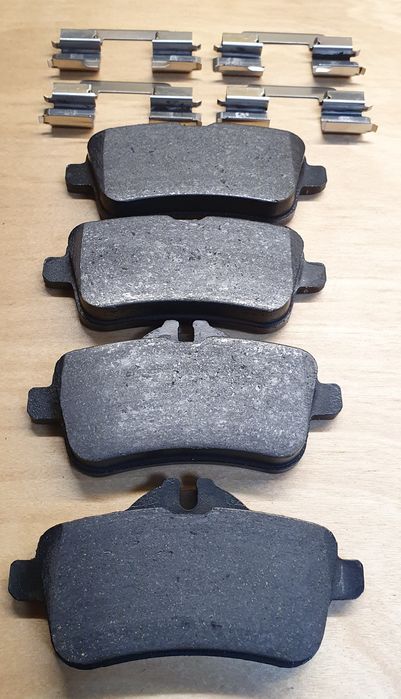 Travagem traseira Mercedes cla 45 amg