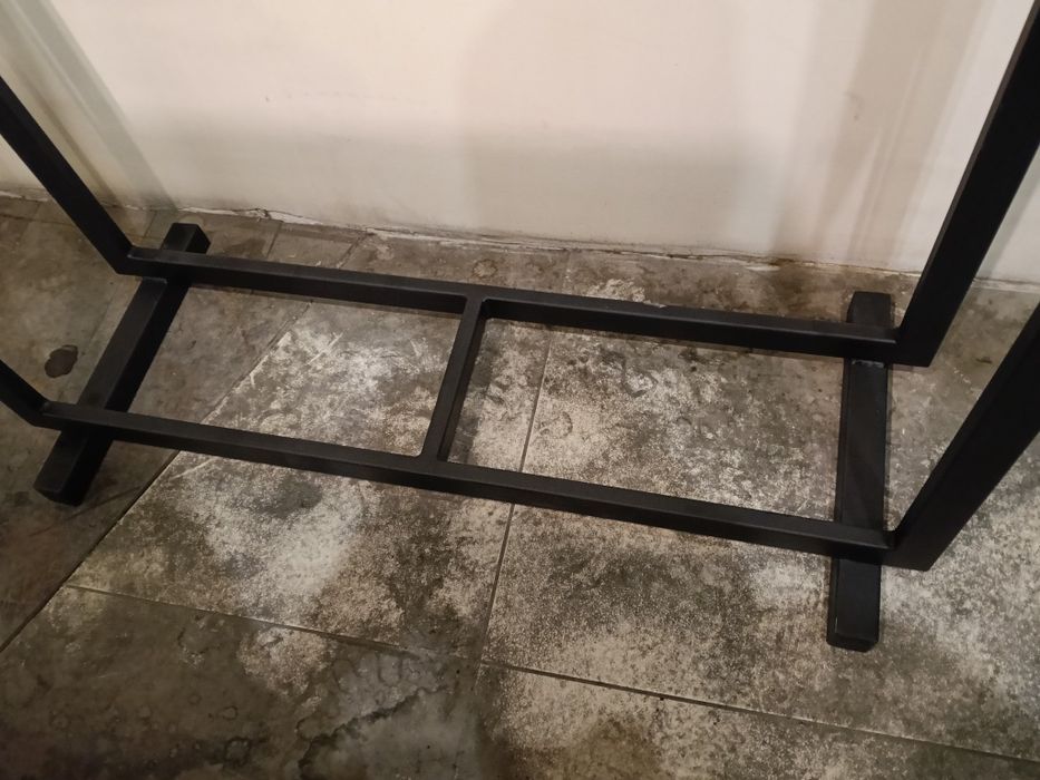 Stojak na drewno kominkowe