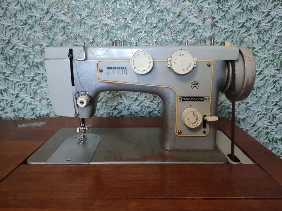 Швейная машинка б/у