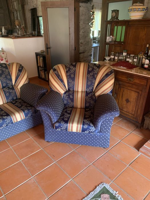 Sofás de sala 2 cadeirões de um lugar e 1 sofá de dois lugares