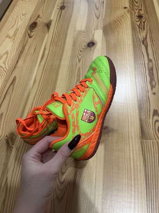 Кросівки для футбола