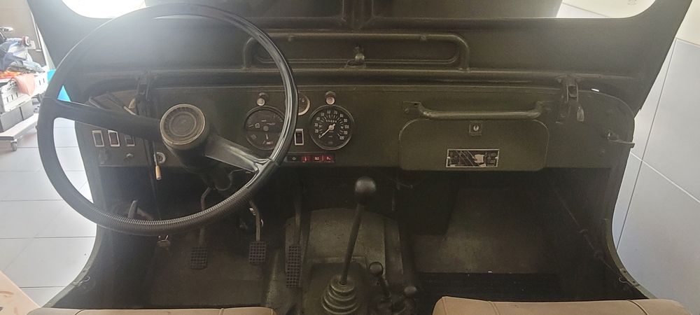 Jeep Willys 1960475906917542799362