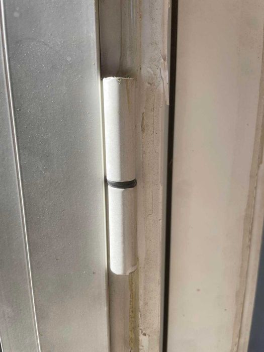 Janelas em Alumínio Bom Estado - Oportunidade de Compra!